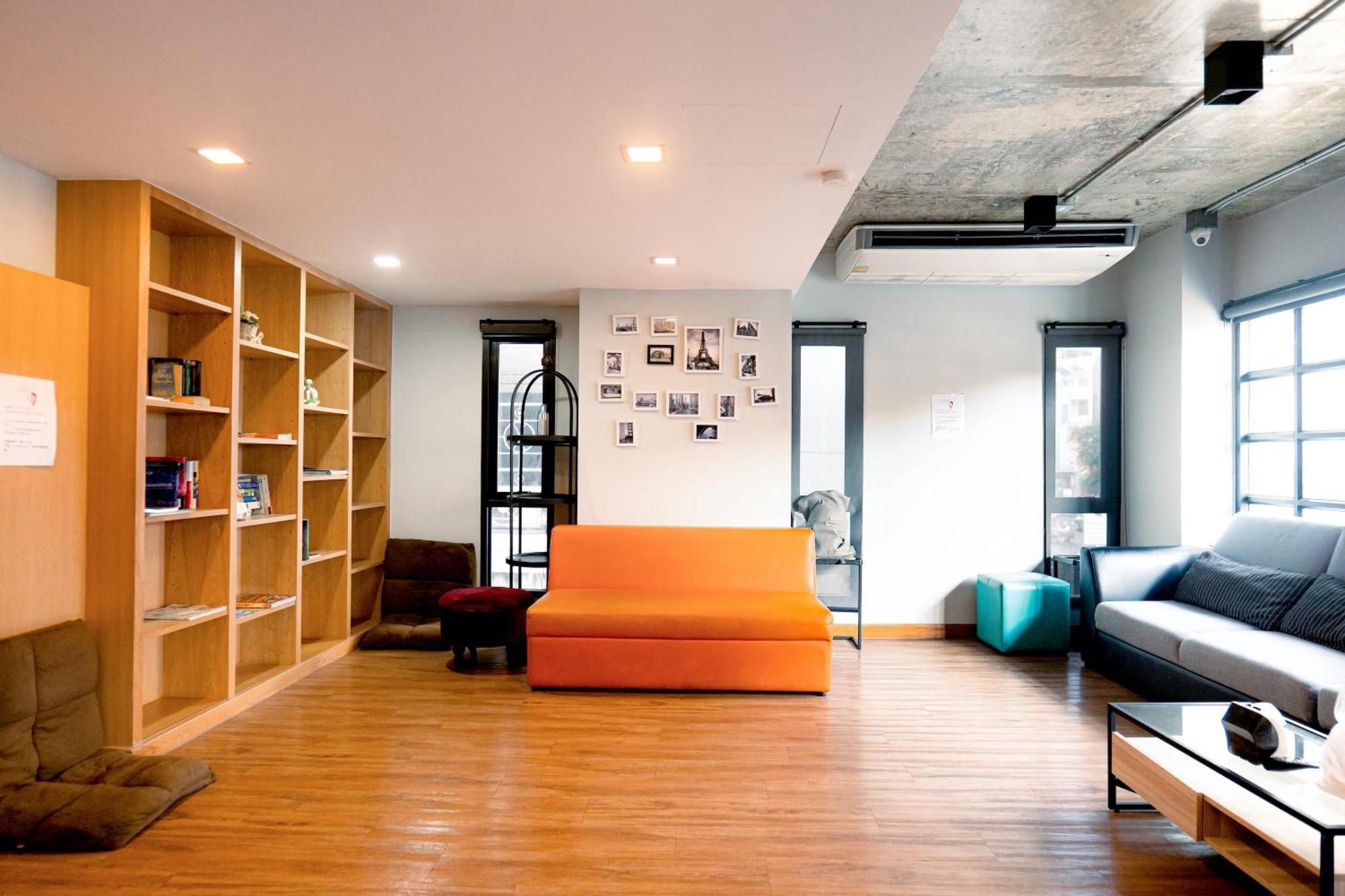 Travelier Hostel Bangkok Dış mekan fotoğraf