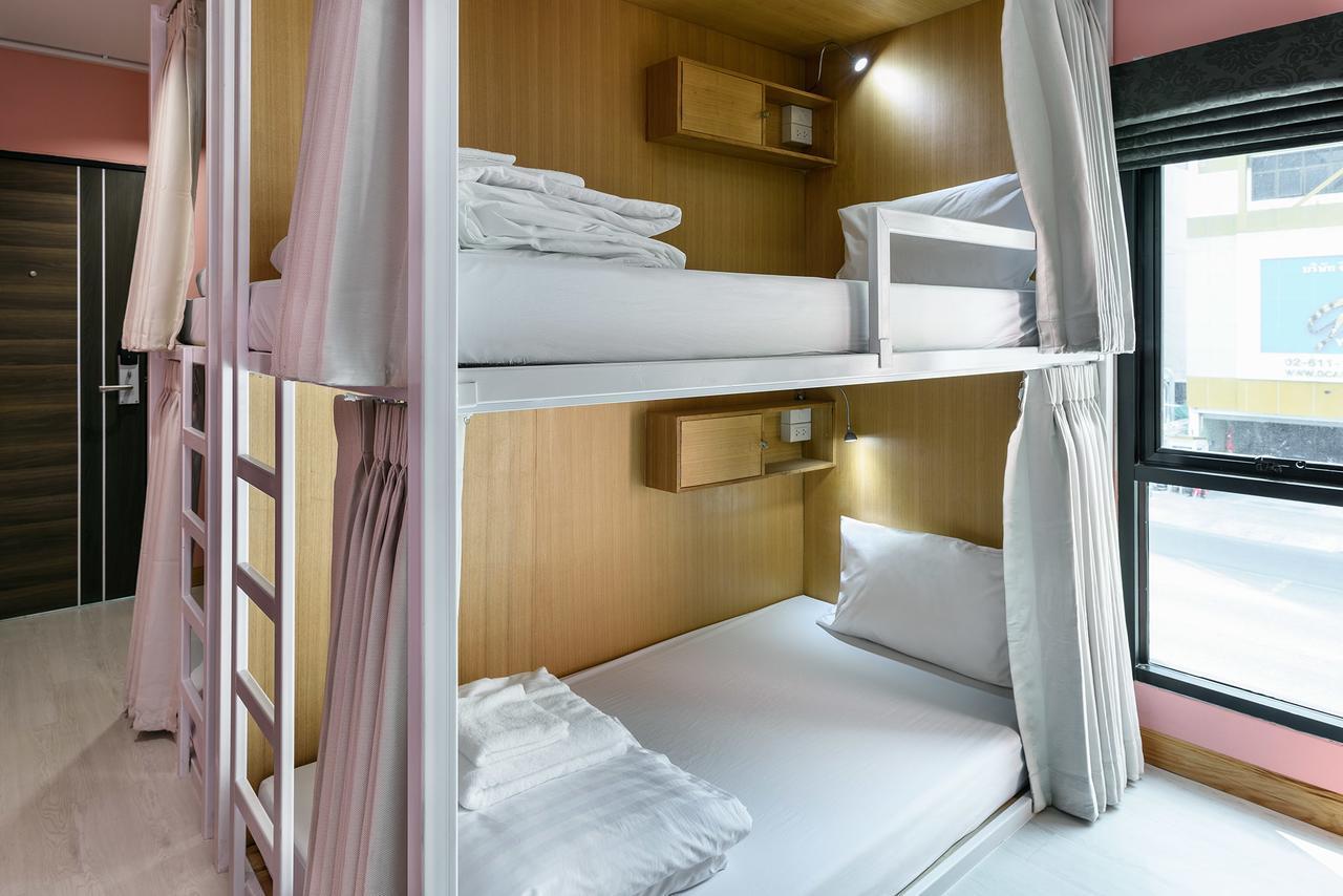 Travelier Hostel Bangkok Dış mekan fotoğraf